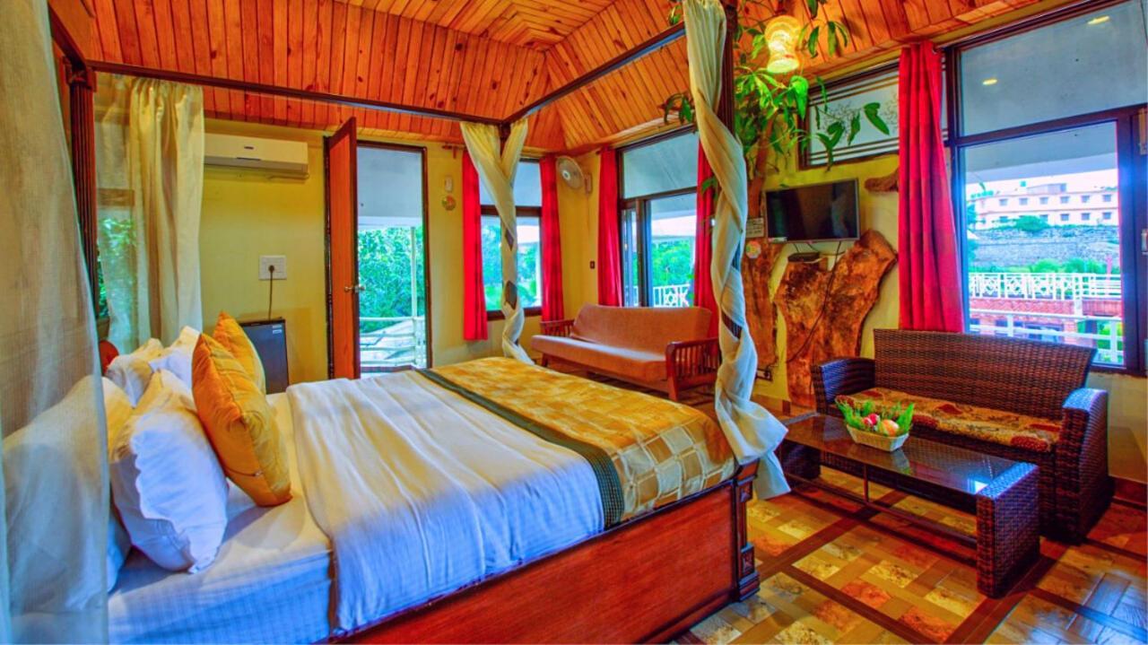 Pyramid Home Divine - A Wellness Resort เดห์ราดุน ภายนอก รูปภาพ