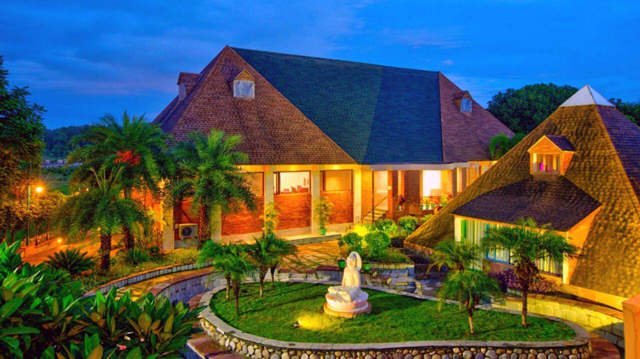 Pyramid Home Divine - A Wellness Resort เดห์ราดุน ภายนอก รูปภาพ